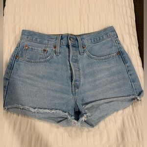 Levi 501 shorts, NO stretch, high waisted, super cute
